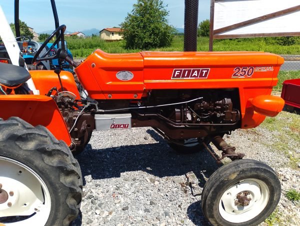 FIAT 250 R Traktor