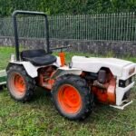 PASQUALI 986 Traktor mit Häcksler und Schneidwerk