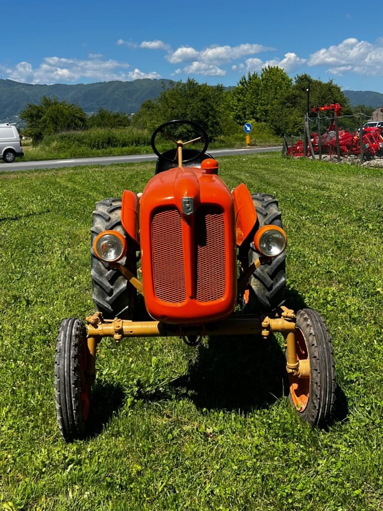FIAT 211 R Traktor