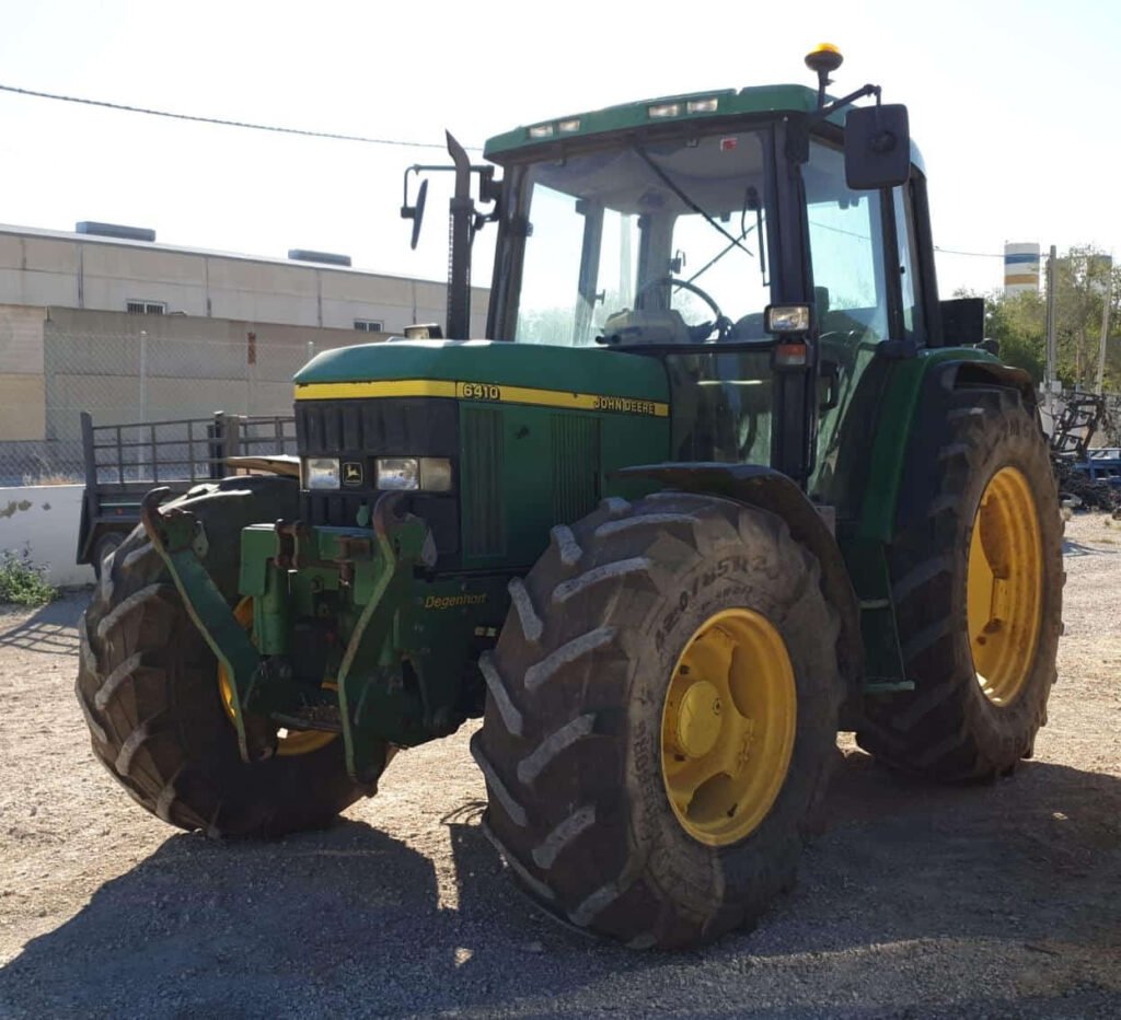 John Deere 6410 PREMIUM Traktor mit Vorderradaufhängung