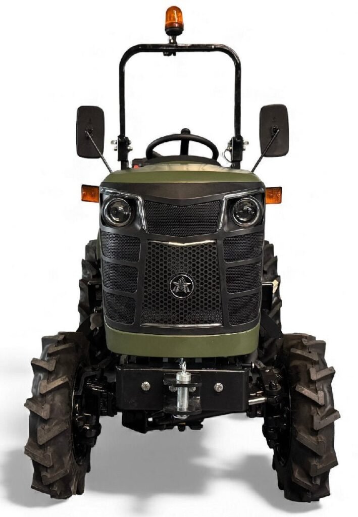 Startrac 22 Kleintraktor Nato-Grün – 22 PS Allradtraktor mit Ackerstollenbereifung