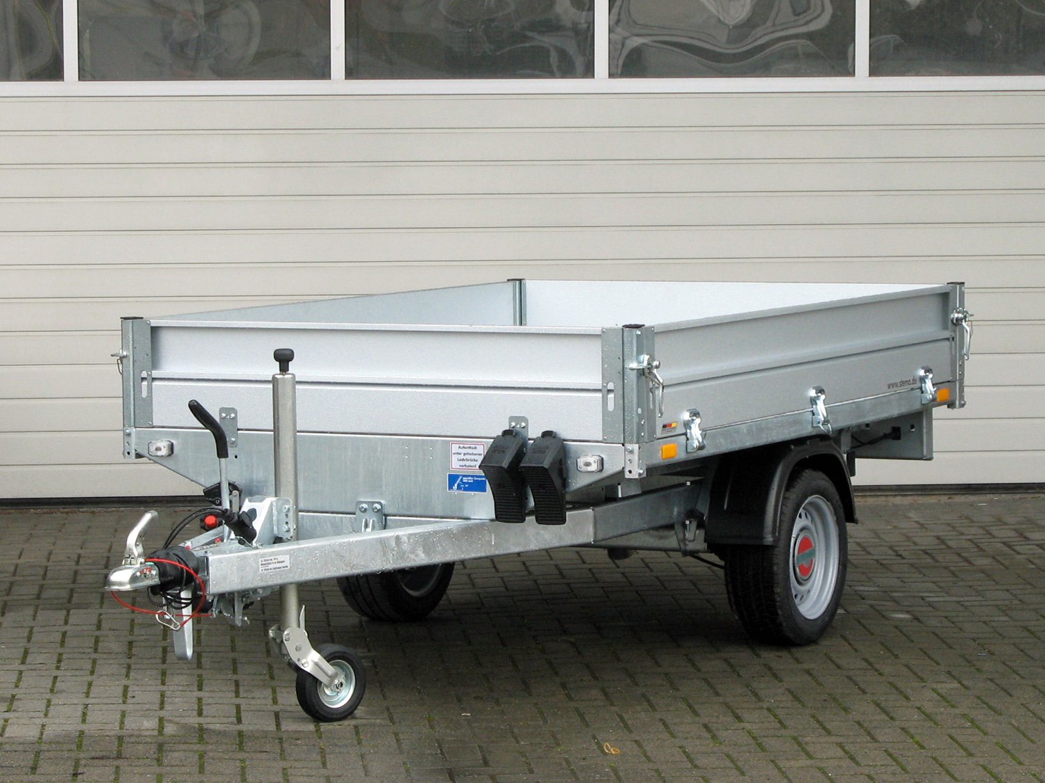 STEMA RKE O2 13-27-15.1 ROKO1 Heckkipper mit Handpumpe STEMA RKE O2 13-27-15.1 ROKO1 Heckkipper mit Handpumpe